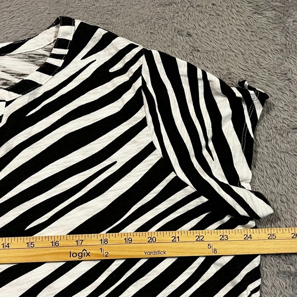 Liz Claiborne Blouse Top Zebra Print Button Accent Shoulder Plus Women's 1X‎ - Picture 5 of 9